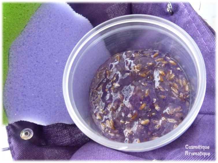 Gel exfoliant intense pour les pieds